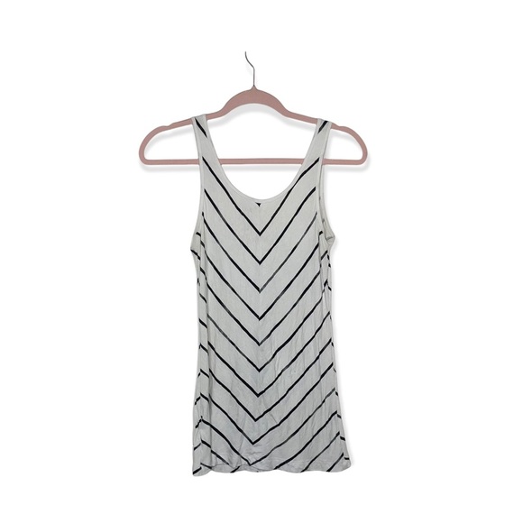 APT. 9 White & Black Stripe Modern Essentials V-Neck Tank S - Picture 3 of 5